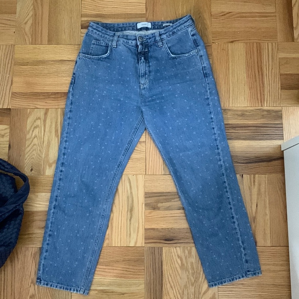 Closed ankle jeans